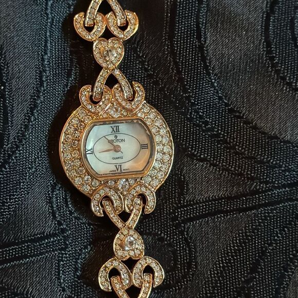 Croton  Rose Gold Plated Crystal Embellished Wristwatch - Picture 4 of 10